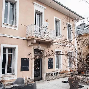 https://hotel-azteca-barcelonnette.fr-provencehotel.com
